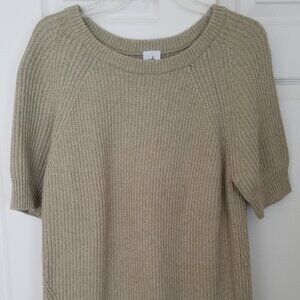CAbi Woman's size M Short Sleeve Sweater EUC